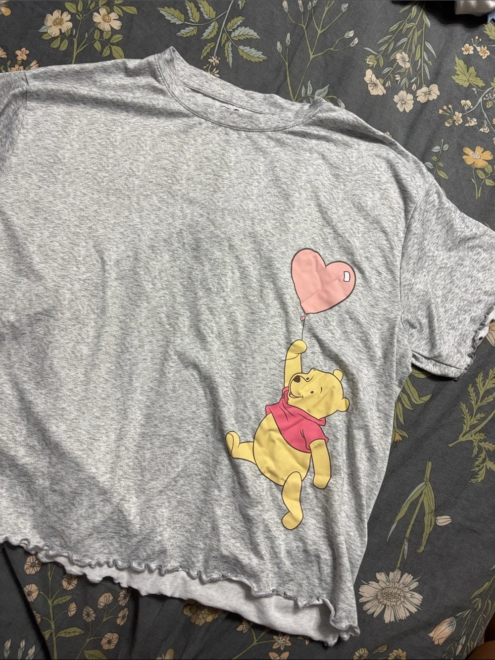 Women’s Disney Winnie the Pooh Gray and Pink Heart Pajama Set Size Large - Picture 5 of 6